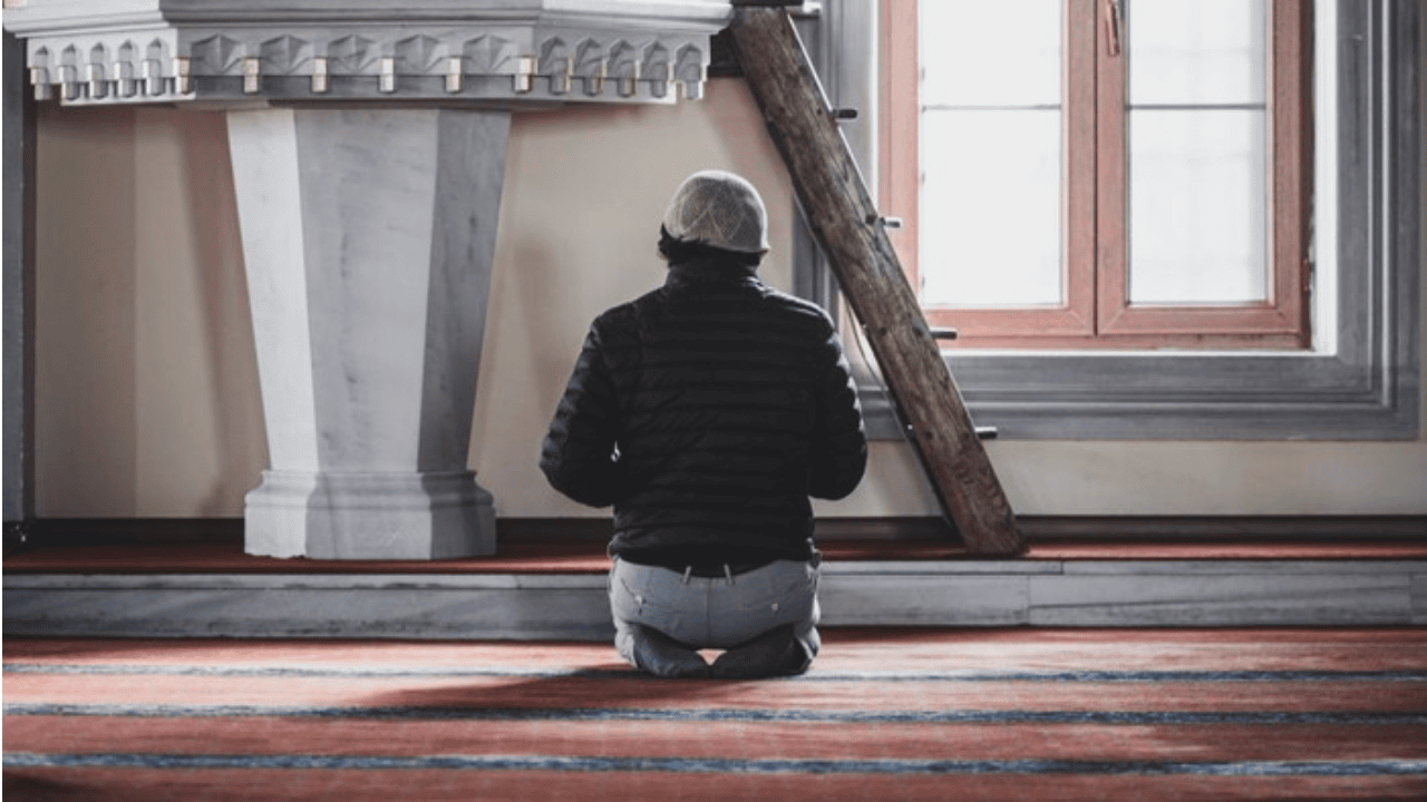 Doa Setelah Salat Taubat: Lengkap Arab, Latin, dan Artinya untuk Memohon Ampunan