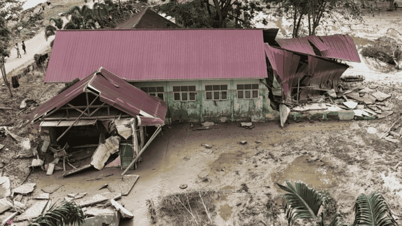 85% Sekolah Terdampak Banjir Sumatra Siap Jalan Lagi: Pemerintah Siapkan 54 Tenda