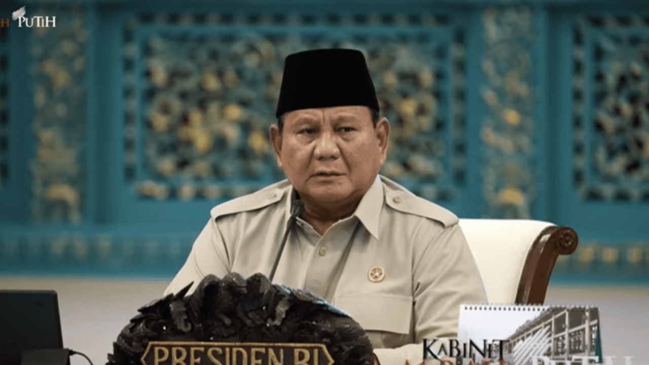 Mendadak! Prabowo Kumpulkan Seluruh Menteri ke Istana Siang Ini