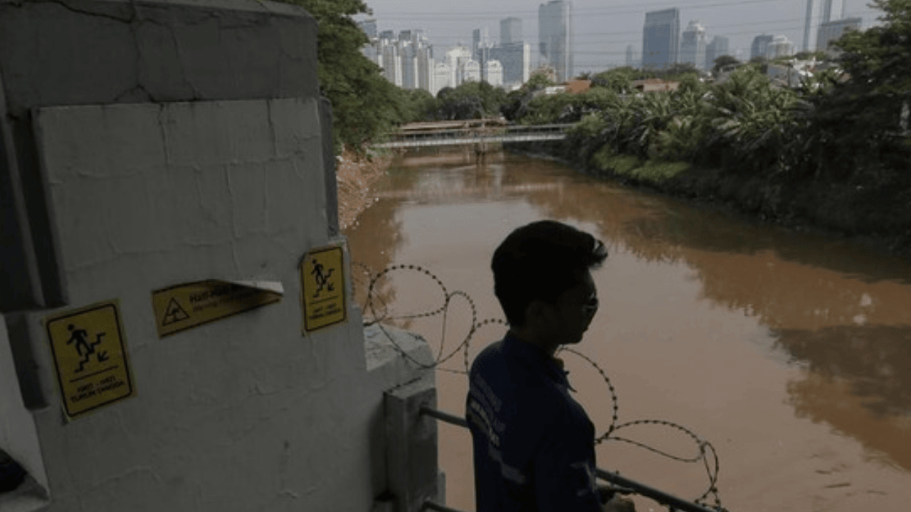 Air Pintu Air Jakarta Naik, BPBD Ingatkan Warga Waspada Banjir di Sejumlah Titik