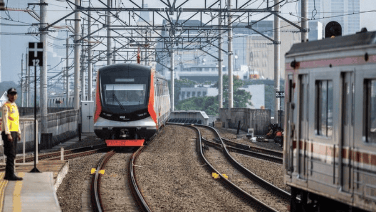 2026! KAI Siap Listrikkan KRL ke 5 Kota Sekaligus, Jalur Jakarta–Cikampek hingga Sukabumi Masuk Daftar