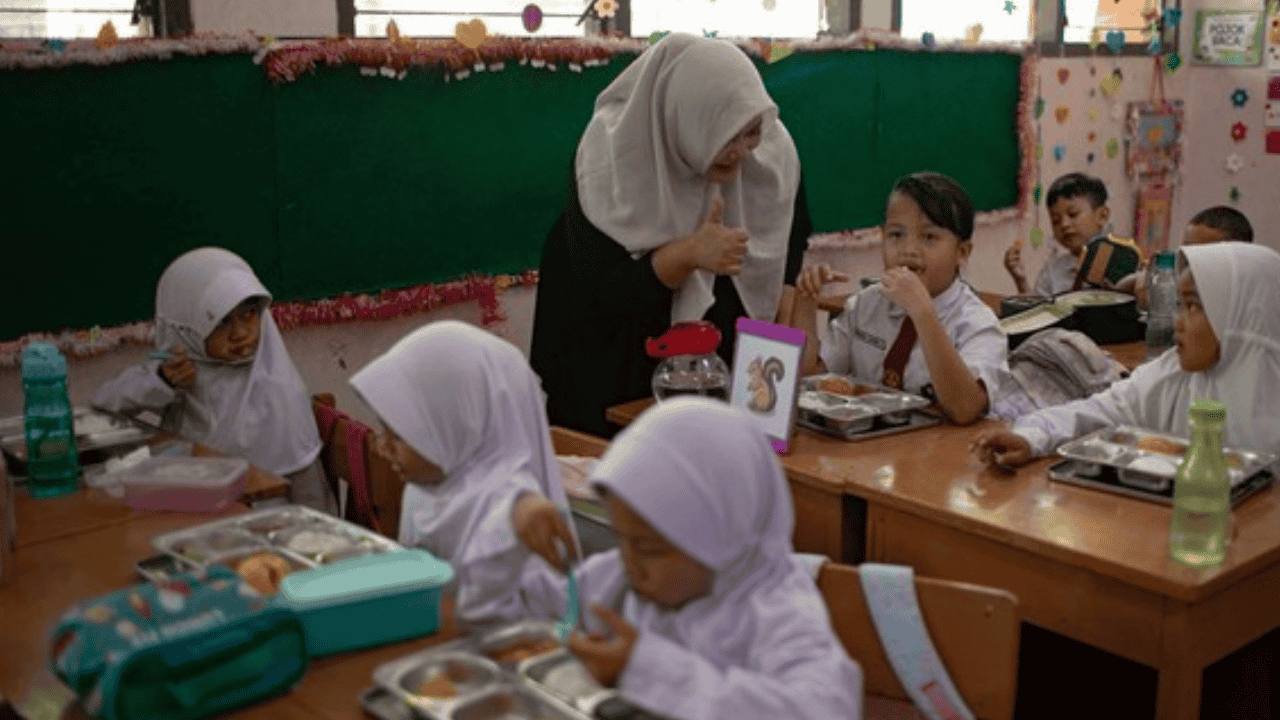 MBG Makin “Gede”: Penerima Tembus 59,86 Juta per Januari 2026, Guru Ikut Masuk