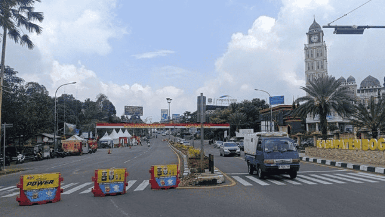 Arus Balik Natal Mulai Pecah, Polisi Berlakukan One Way Turun Puncak-Jakarta—Mobil ke Arah Bogor Disetop