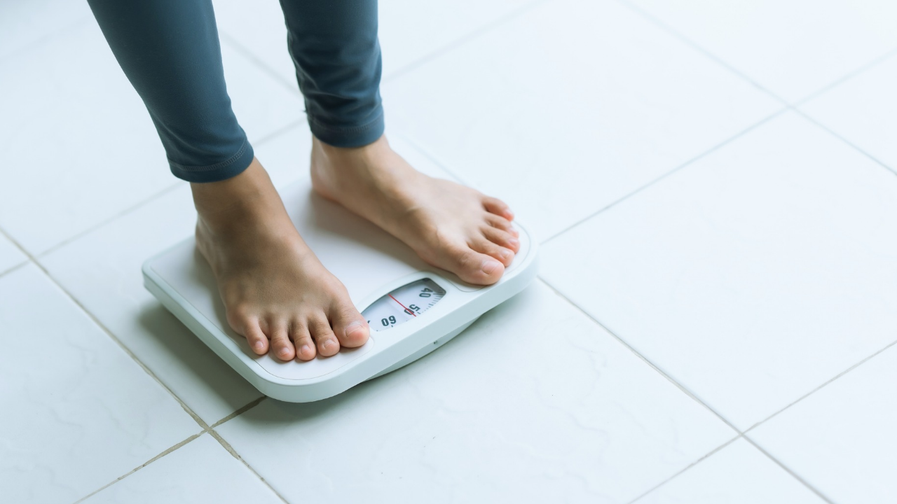 Rahasia Langsing Tanpa Diet Ketat: Minuman Sebelum Tidur yang Ampuh Bakar Lemak!