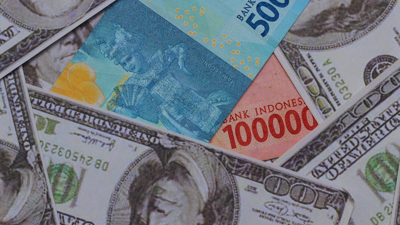 Rupiah Melemah Tipis ke Rp16.695 per Dolar AS Kamis 18 Desember 2025