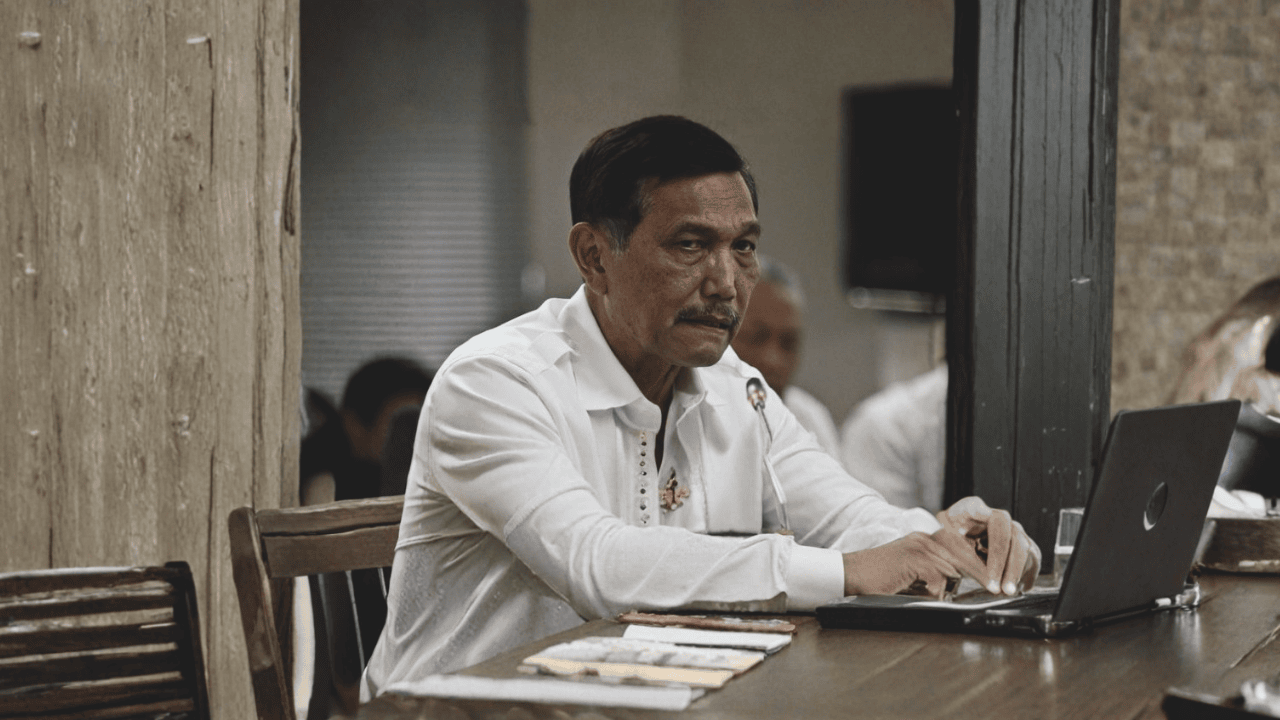 Luhut Tergeser! Prabowo Serahkan Kendali Iklim Nasional ke Zulkifli Hasan Lewat Perpres Baru
