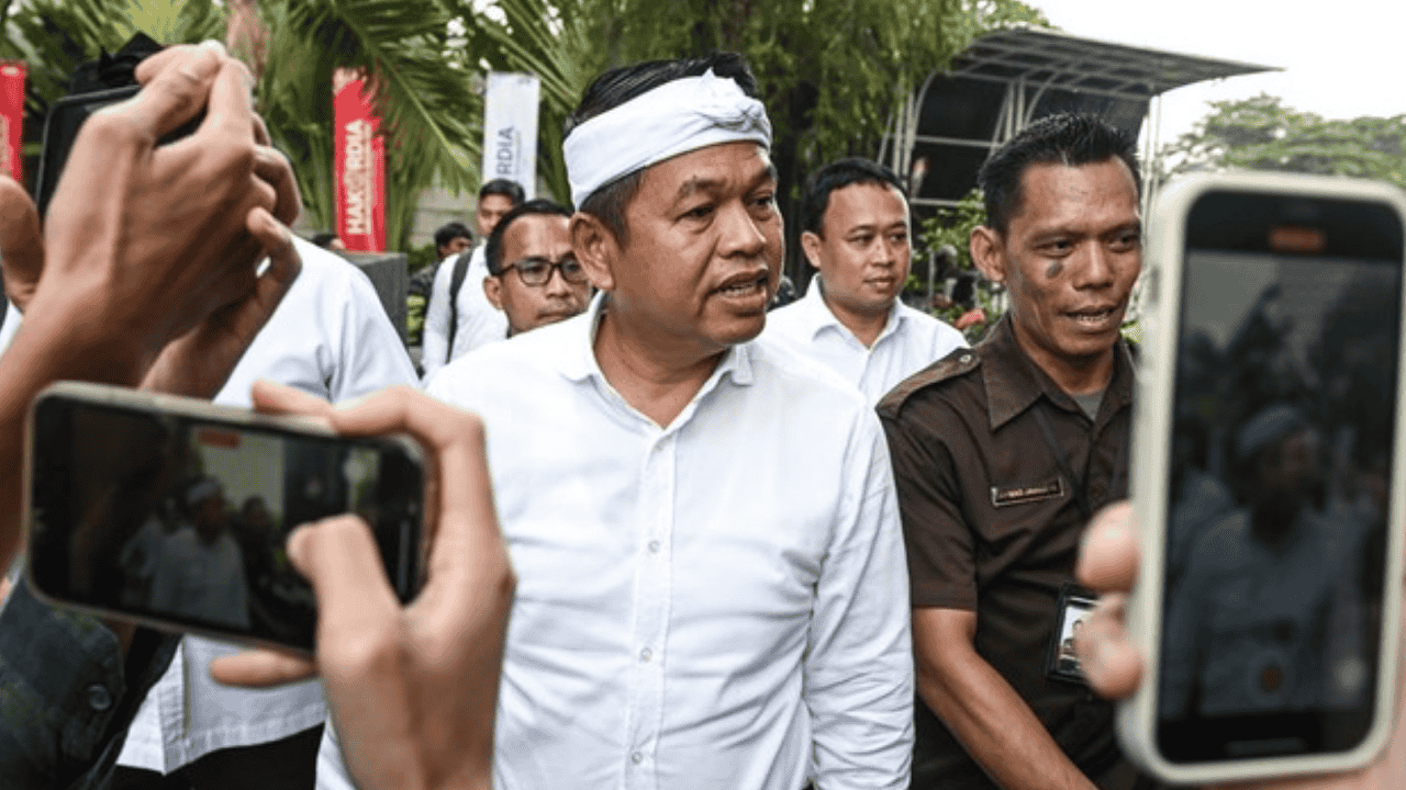 KDM Bongkar Fakta Mengejutkan! Sungai Dipenuhi Ikan Sapu-sapu Jadi Alarm Keras Air Sudah Tercemar