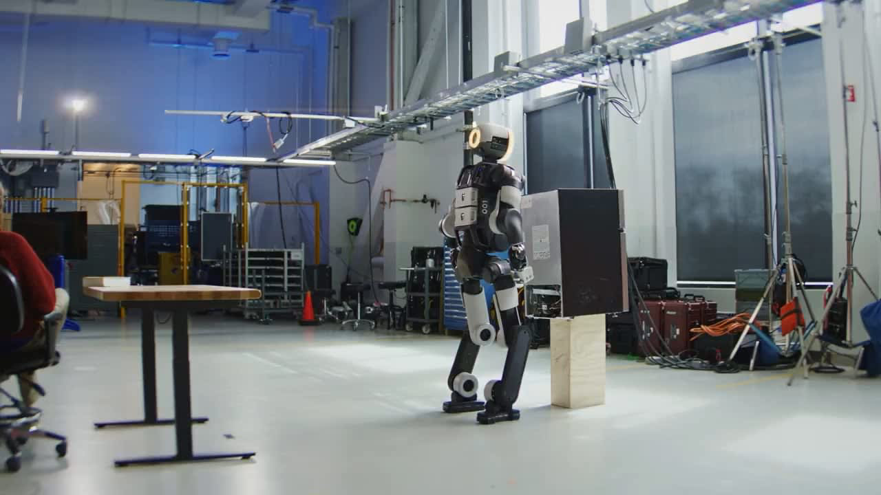 Robot Atlas Angkat Kulkas 45 Kg Sendirian—Boston Dynamics Ungkap Rahasia di Baliknya