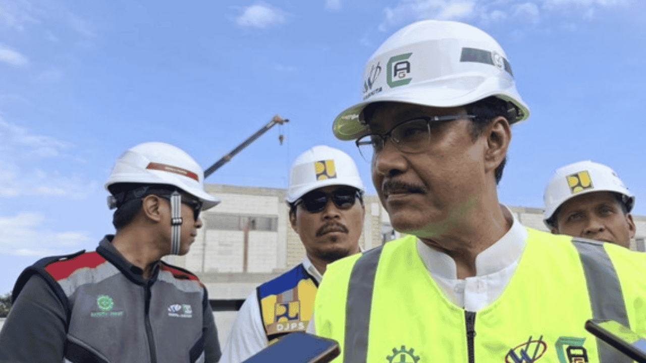 Heboh Sepatu Sekolah Rakyat Rp700 Ribu, Gus Ipul Buka Fakta: “Nanti Harganya Pasti Lebih Murah!”