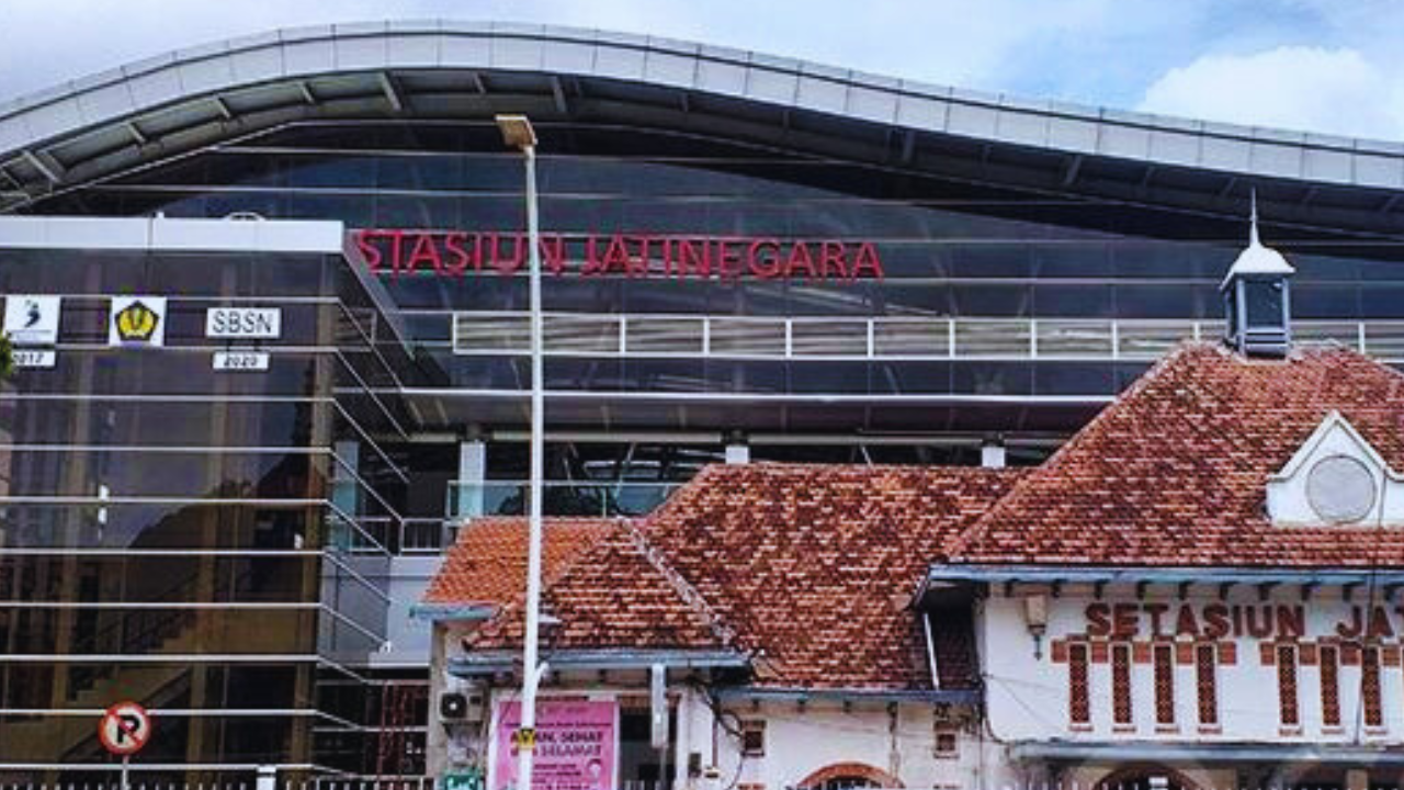 KAI Ubah Pola Operasi Mulai 1 Desember 2025, 7 Kereta Ini Tak Lagi Berhenti di Stasiun Jatinegara
