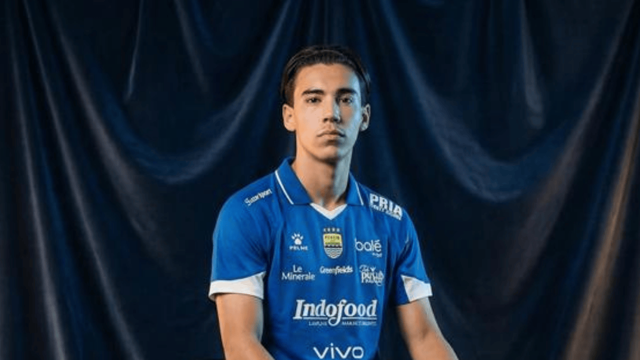 Kejutan Lagi di Bandung! Persib Kunci Dion Markx 2,5 Tahun demi Benteng Baru Putaran Kedua