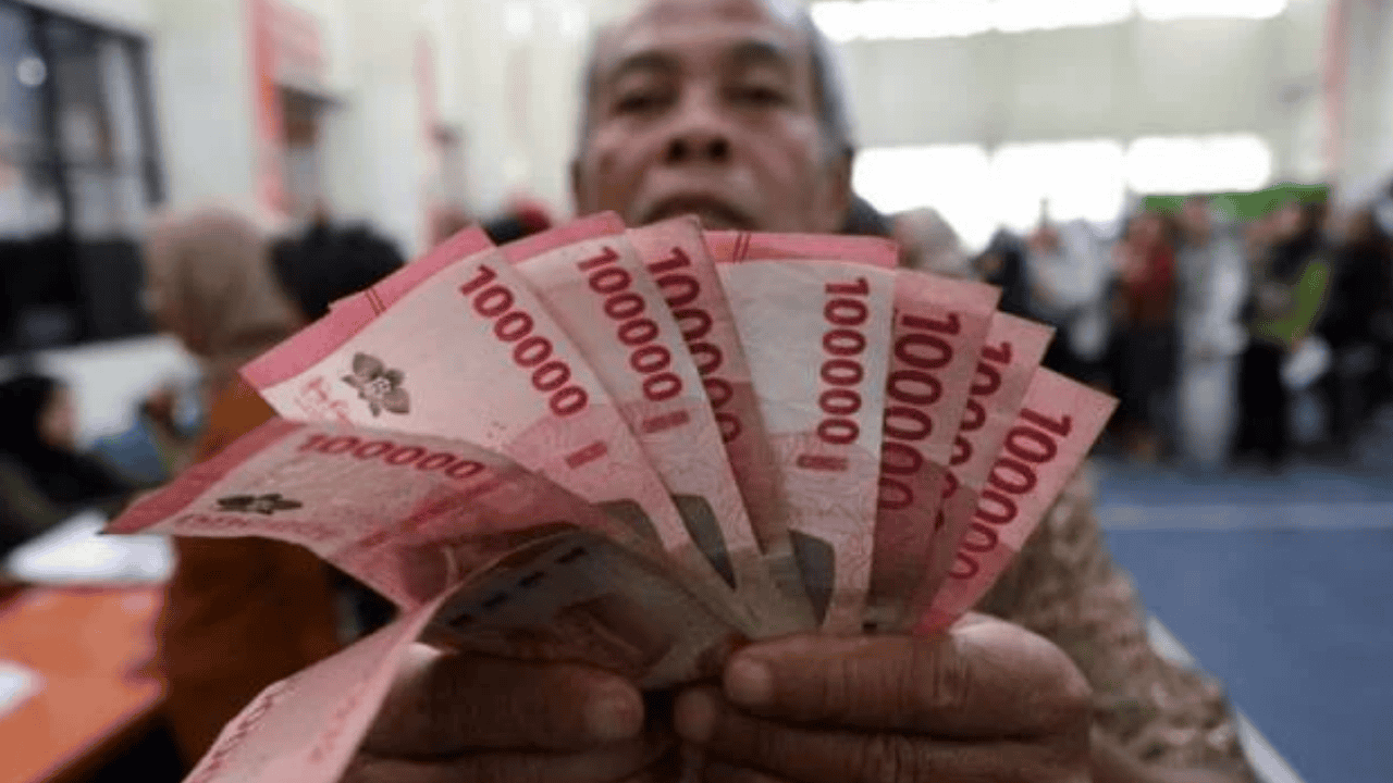 Jangan Sampai Keliru! Cara Cek Pencairan Bansos Rp900 Ribu BLTS Kesra—Beda dari BLT Biasa?