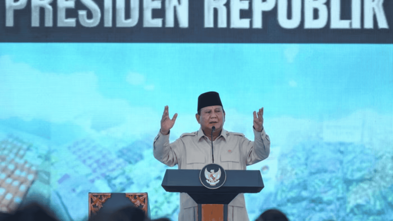 Prabowo Terharu Video Sang Ayah Diputar di HUT Golkar: “Kau Pintar Sekali, Bahlil”