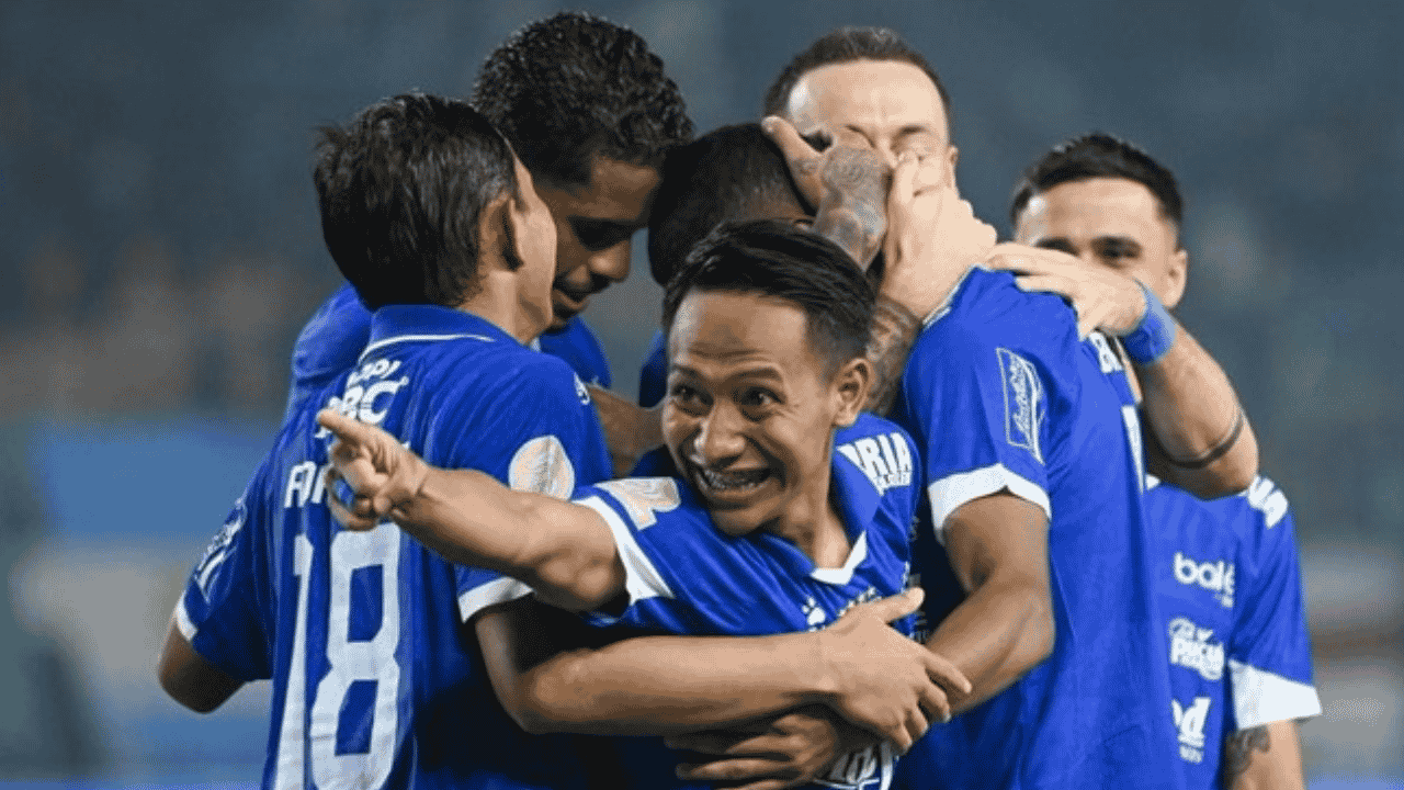 Comeback Dramatis! Persib Bungkam Persija 2-1 di Samarinda, Kans Juara Maung Bandung Makin Terbuka
